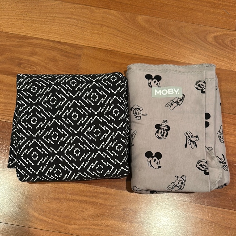 Moby Baby Wraps in Black and Gray